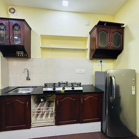Готель Isha Residency Kochi Екстер'єр фото